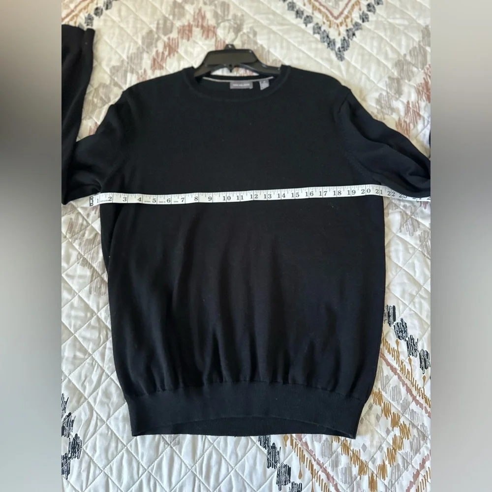 Van‎ Heusen Men's Black Sweater. Size Medium Excellent condition.